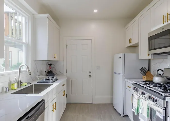 1 Berkeley - Entire Apartment - Private, Spacious
