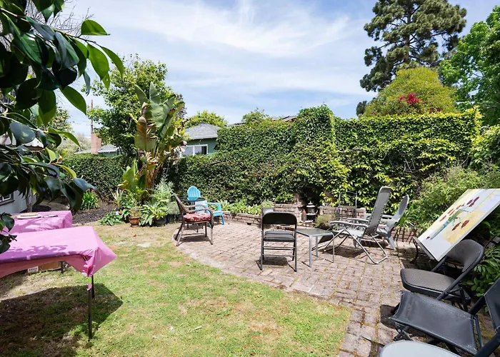 Garden Oasis Cozy Home Near Bart Shop With Parking